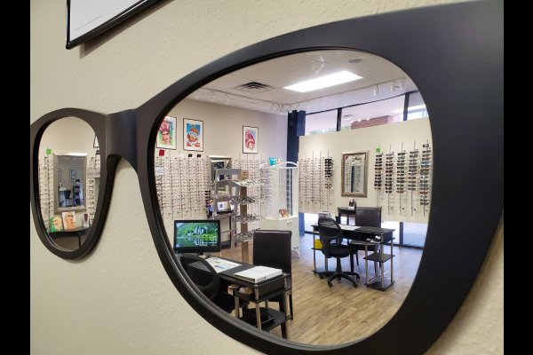 عکس EyeSun Optical Clinic